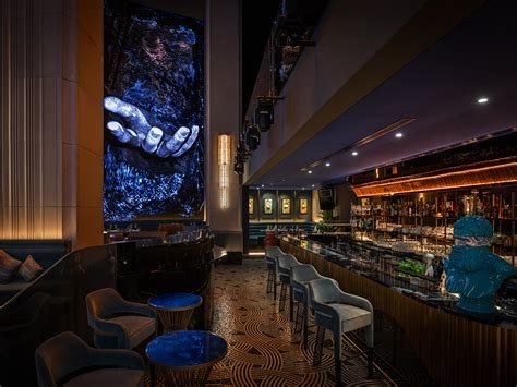 Zenon interior